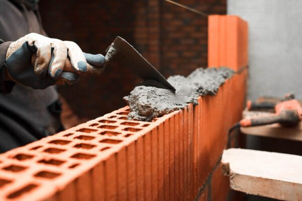 How Can Better Masonry Estimates Control Material Waste?