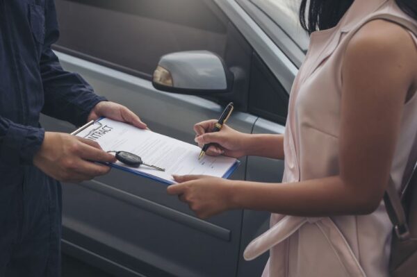 What Documents You Need to Sell Your Car for Cash Smoothly